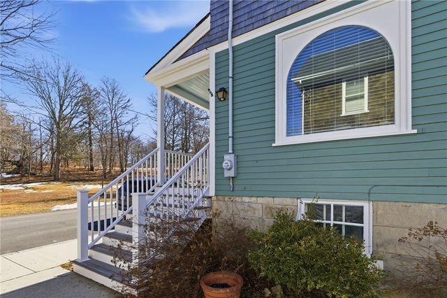 5 Meikle Avenue, Newport, RI 02840