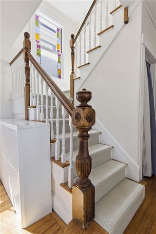 5 Meikle Avenue, Newport, RI 02840