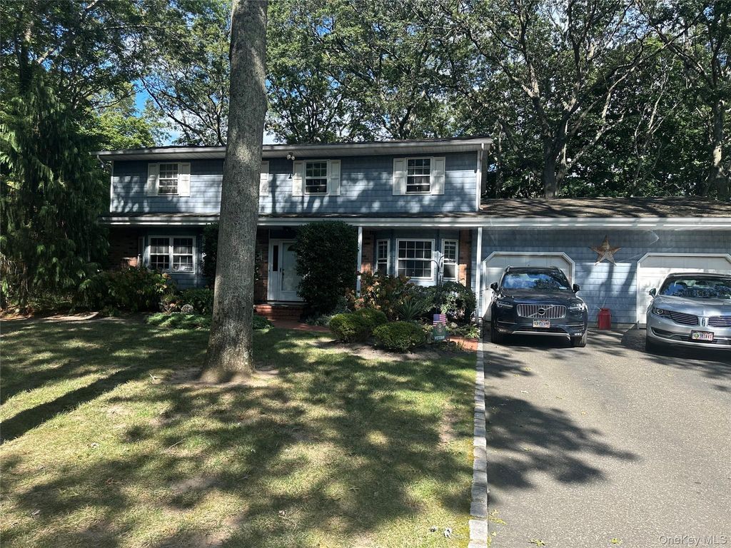 3 Wedgewood Court, Miller Place, NY 11764