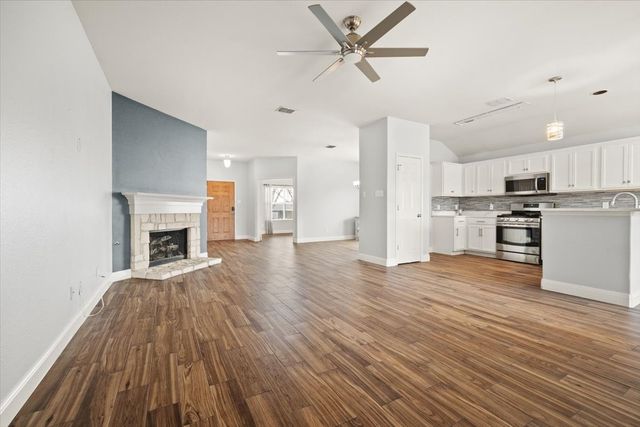 3817 Laurel Crossing Drive, Rockwall, TX 75032