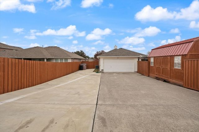 3817 Laurel Crossing Drive, Rockwall, TX 75032