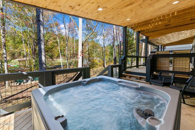 4143 Fontaine Way, Gatlinburg, TN 37738