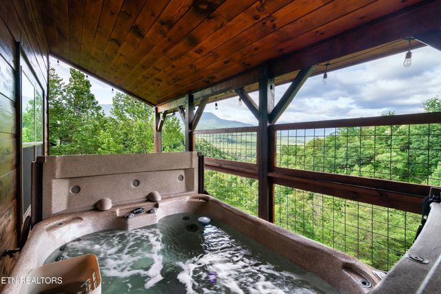 842 Vixen, Gatlinburg, TN 37738