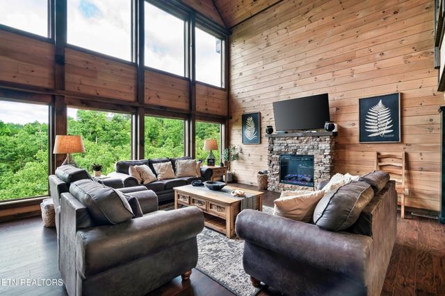 842 Vixen, Gatlinburg, TN 37738