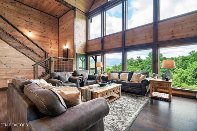 842 Vixen, Gatlinburg, TN 37738