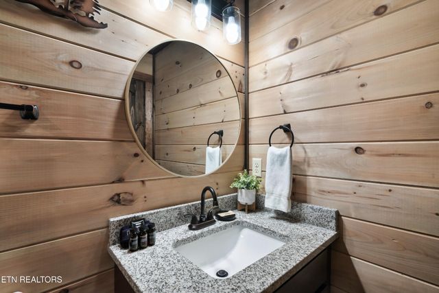 842 Vixen, Gatlinburg, TN 37738