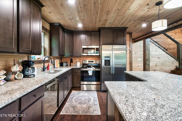 842 Vixen, Gatlinburg, TN 37738