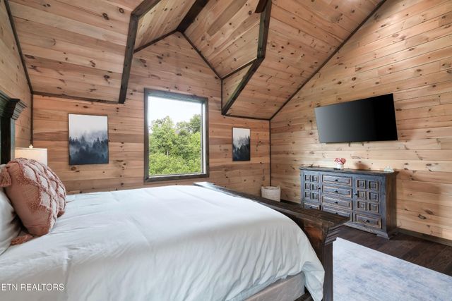 842 Vixen, Gatlinburg, TN 37738