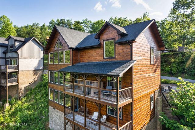 842 Vixen, Gatlinburg, TN 37738