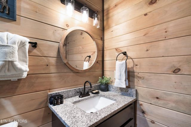 842 Vixen, Gatlinburg, TN 37738