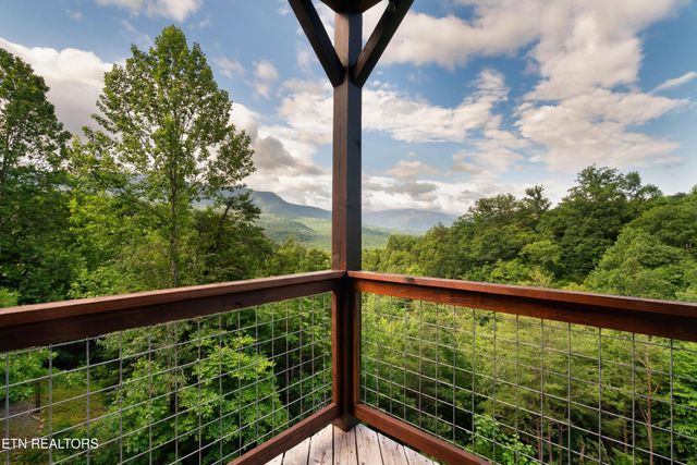 842 Vixen, Gatlinburg, TN 37738