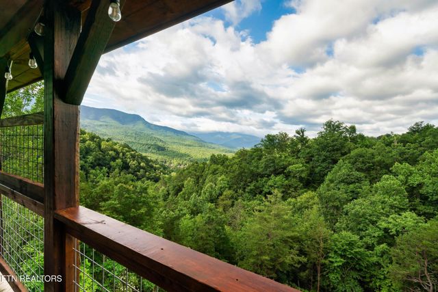 842 Vixen, Gatlinburg, TN 37738