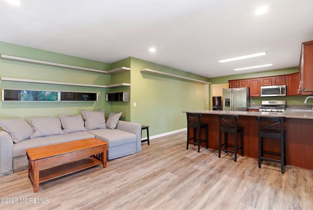 601 7th Avenue, Toms River, NJ 08757