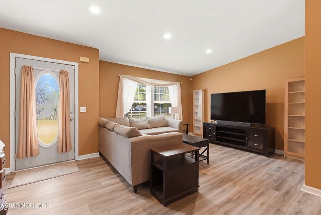 601 7th Avenue, Toms River, NJ 08757