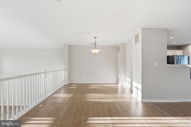 1881 CRESCENT PARK DR, Reston, VA 20190