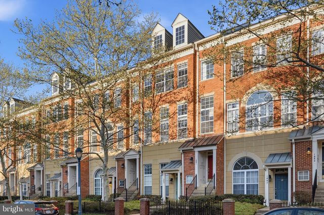 1881 CRESCENT PARK DR, Reston, VA 20190