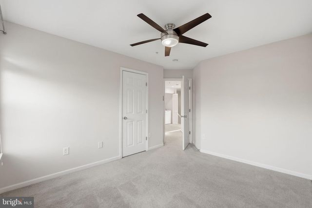 1881 CRESCENT PARK DR, Reston, VA 20190