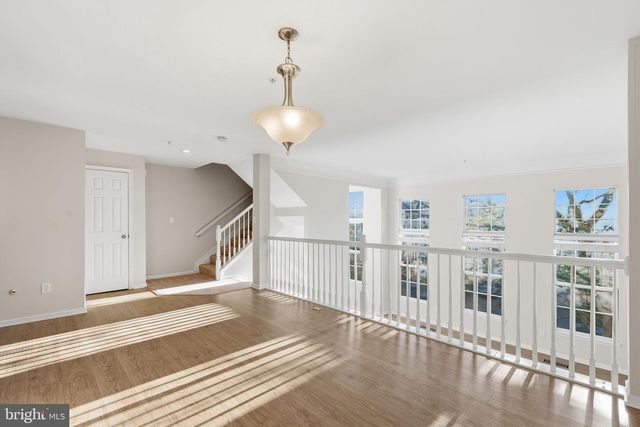 1881 CRESCENT PARK DR, Reston, VA 20190