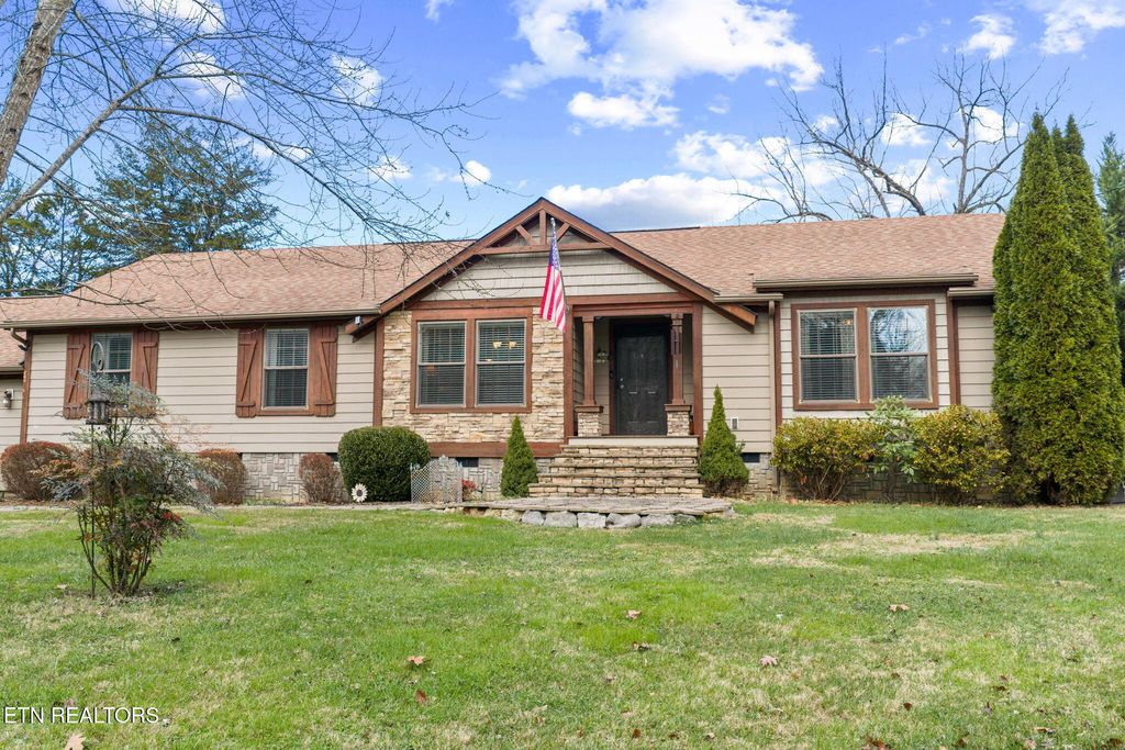 111 Kanott Lane, Maynardville, TN 37807