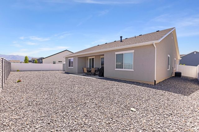2418 W 3230 S, Syracuse, UT 84075