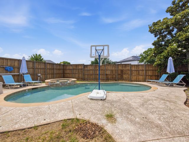 1332 Hillcrest Drive, Allen, TX 75002