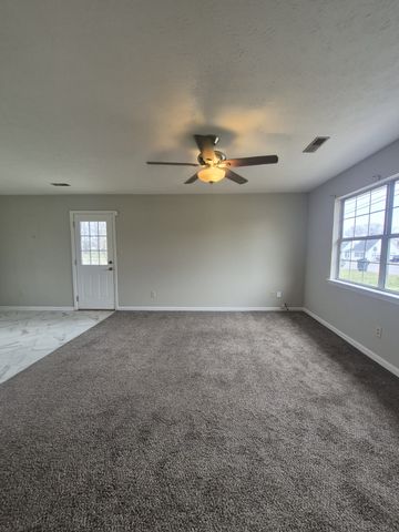 140 New Gritton Ave, Oak Grove, KY 42262