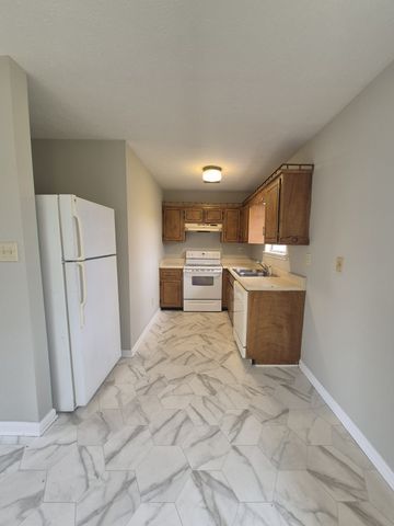 140 New Gritton Ave, Oak Grove, KY 42262