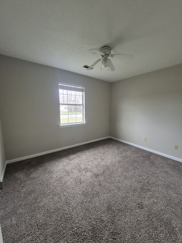 140 New Gritton Ave, Oak Grove, KY 42262