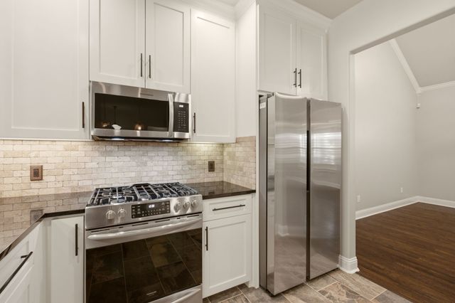 321 W Jefferson Street, Van Alstyne, TX 75495
