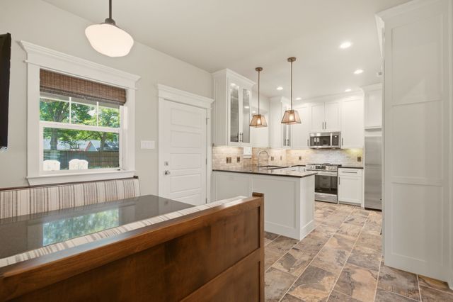 321 W Jefferson Street, Van Alstyne, TX 75495