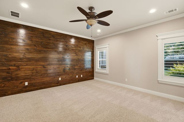 321 W Jefferson Street, Van Alstyne, TX 75495