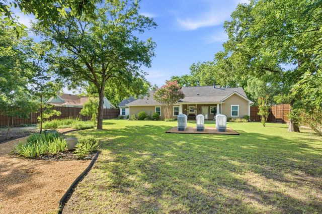 321 W Jefferson Street, Van Alstyne, TX 75495
