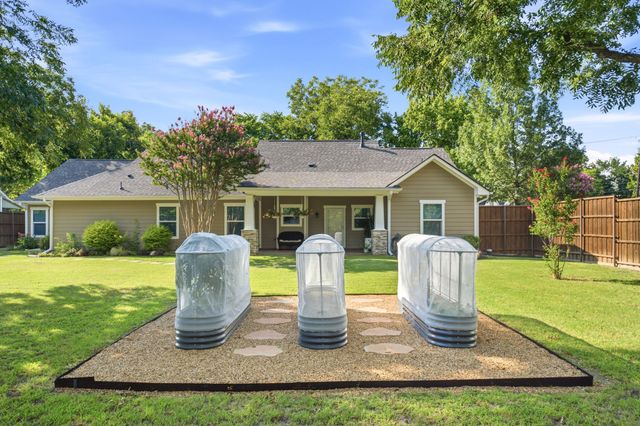 321 W Jefferson Street, Van Alstyne, TX 75495