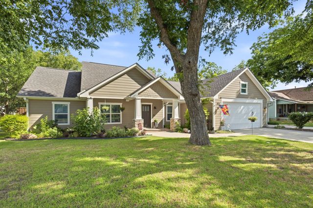 321 W Jefferson Street, Van Alstyne, TX 75495