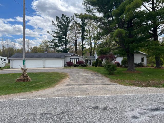 21403 Swan Creek Road, Merrill, MI 48637