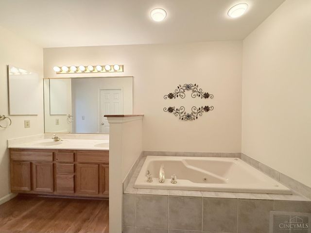 60 Horizon Drive, Hamilton, OH 45013