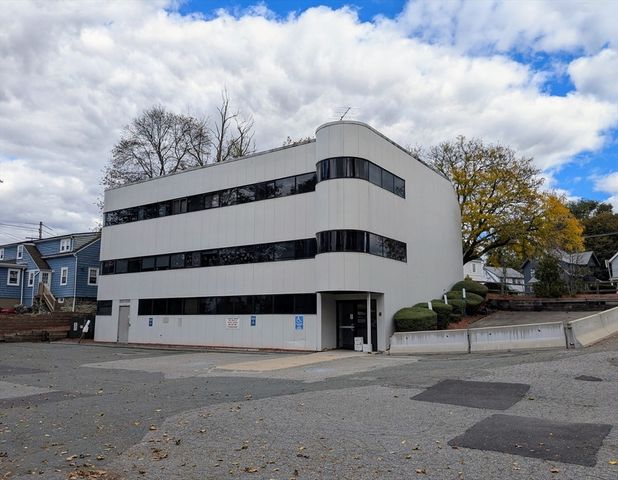 830 Main St 1, Melrose, MA 02176