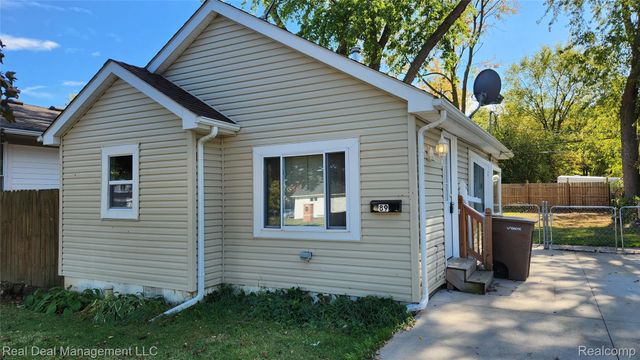 89 W Fairmount Avenue, Pontiac, MI 48340