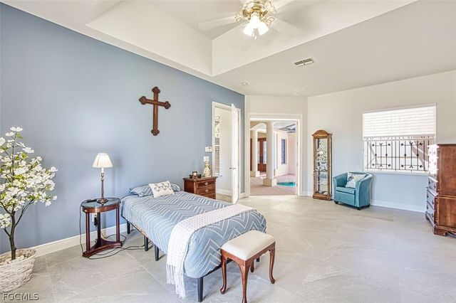 8460 Belle Meade DR, Fort Myers, FL 33908