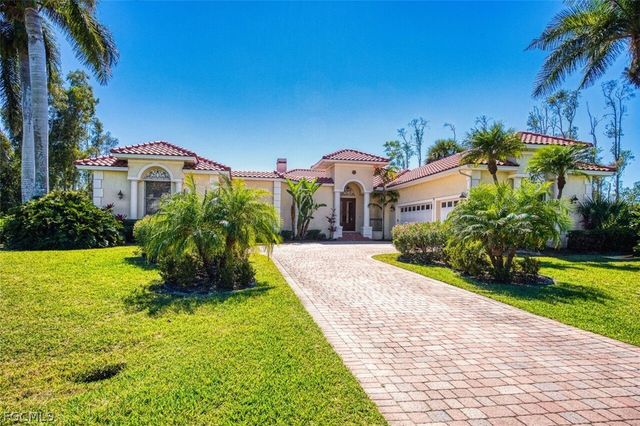 8460 Belle Meade DR, Fort Myers, FL 33908