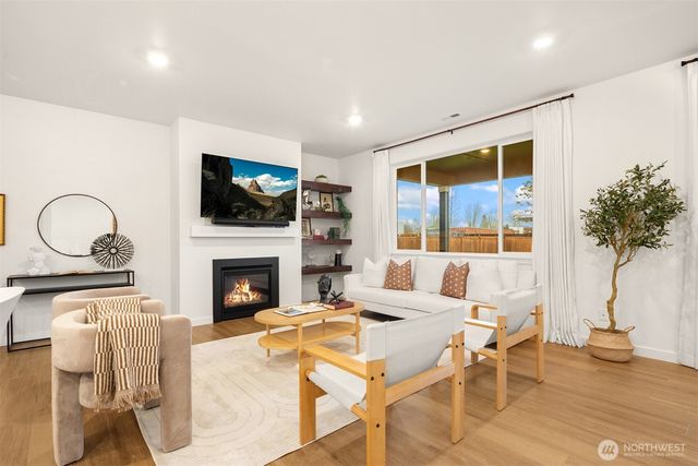 3566 Edith Avenue, Enumclaw, WA 98022