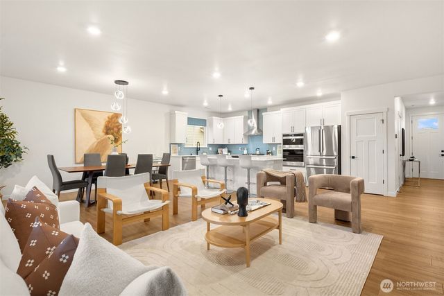 3566 Edith Avenue, Enumclaw, WA 98022