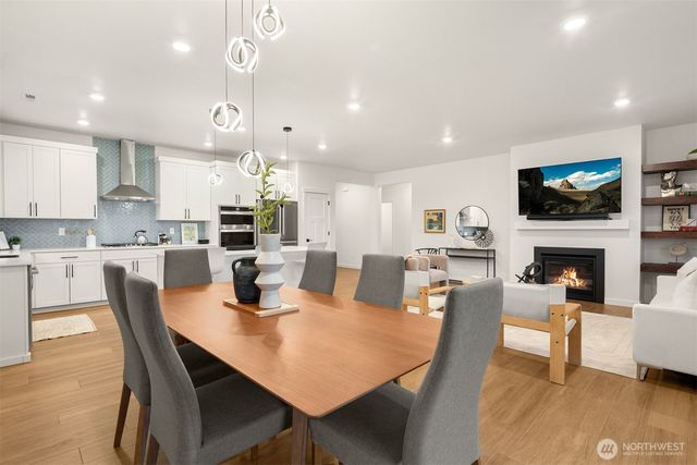 3566 Edith Avenue, Enumclaw, WA 98022