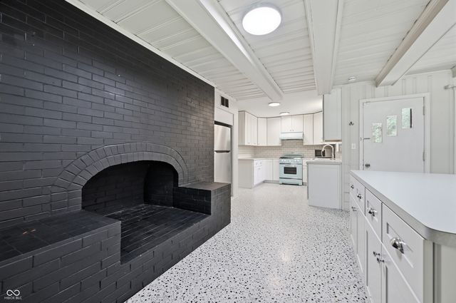 4701 Kessler Boulevard East Drive, Indianapolis, IN 46220
