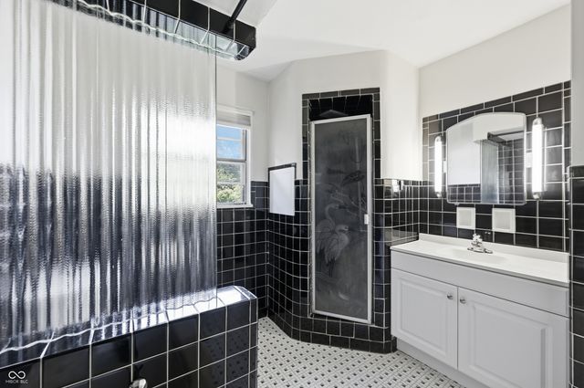 4701 Kessler Boulevard East Drive, Indianapolis, IN 46220