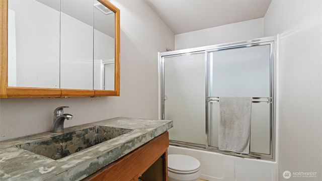 1160 SE Sentry Drive, College Place, WA 99324