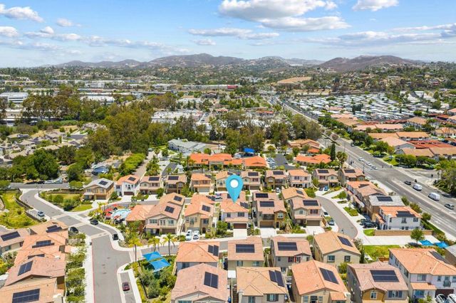 887 Brookdale Drive, Vista, CA 92081