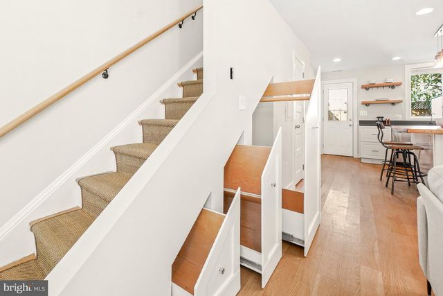 203 17TH ST SE, Washington, DC 20003