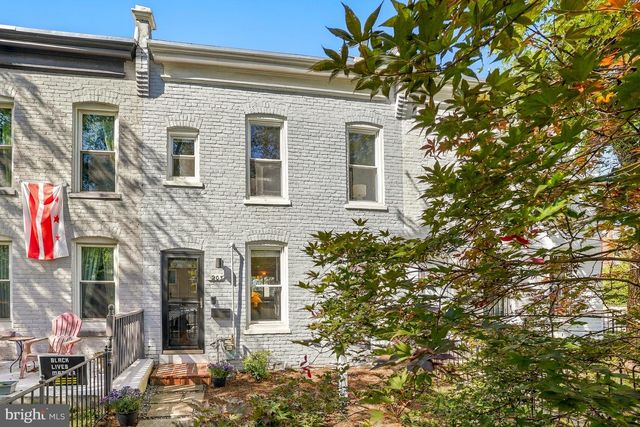 203 17TH ST SE, Washington, DC 20003