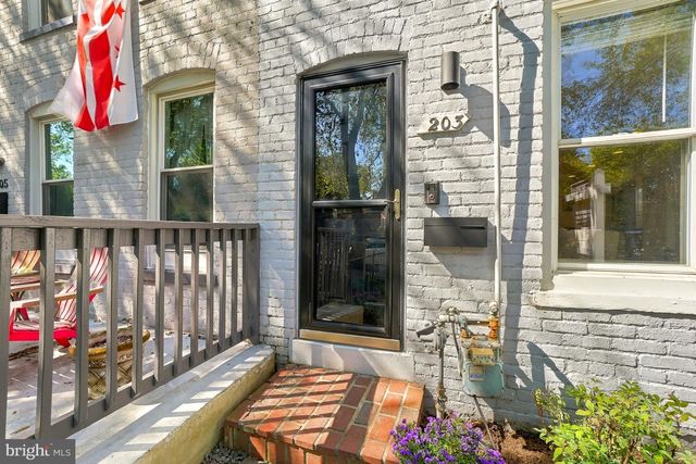 203 17TH ST SE, Washington, DC 20003